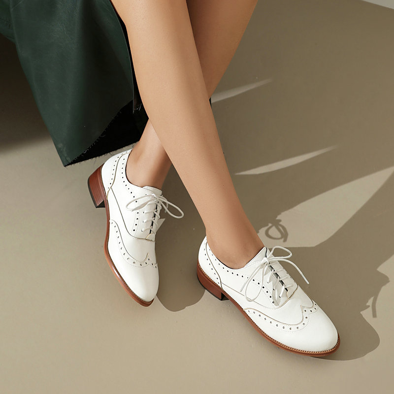 أحذية أكسفورد نسائية برباط وكع - مراجعة Oxford Brogue Leather وسعره